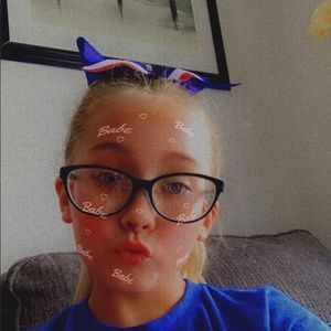 Meet your Posher, Ava